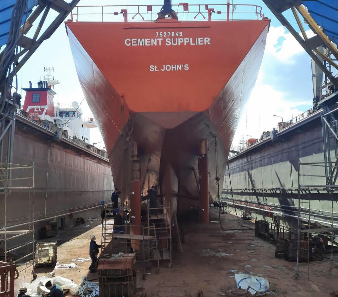 We docked the M / V CEMENT SUPPİLEİR ship, REPAİR